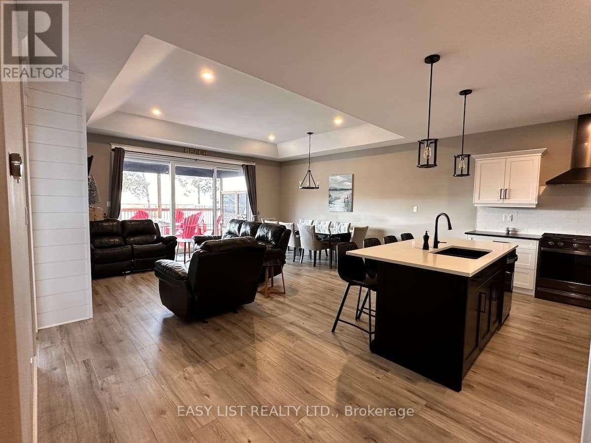 2 Creek Side Place, Lambton Shores, Ontario  N0M 1T0 - Photo 7 - X12371339