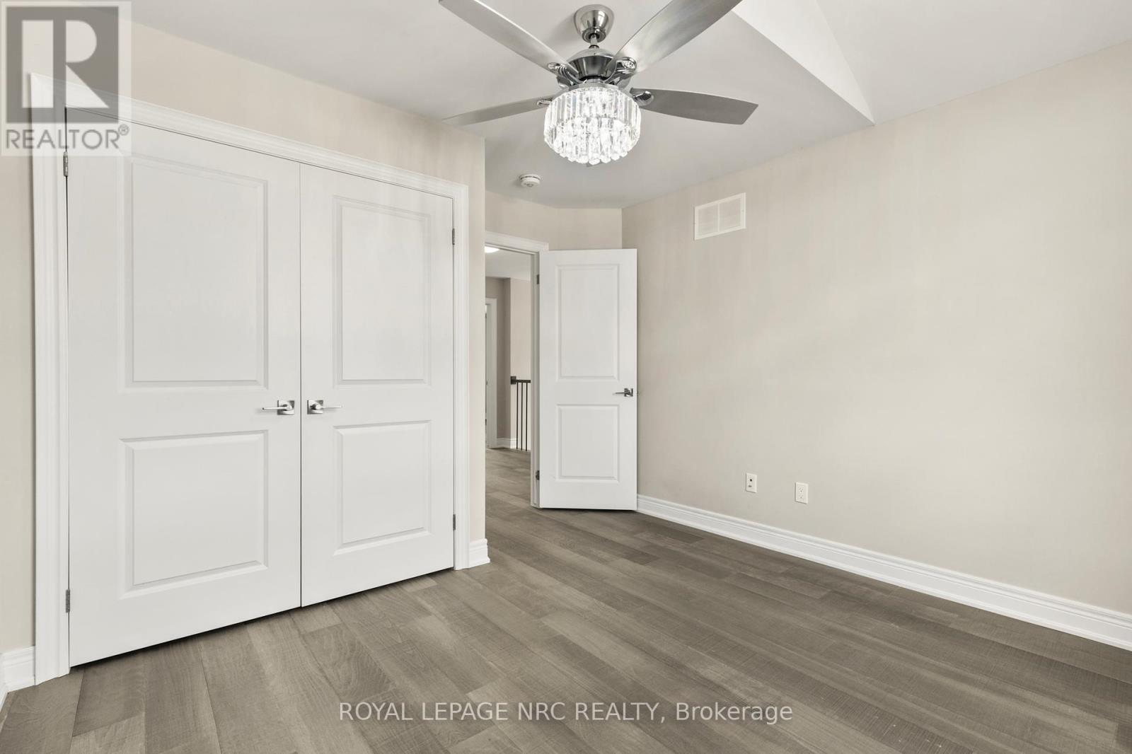 25 Autumn Avenue, Thorold, Ontario  L2V 0H2 - Photo 25 - X12371360