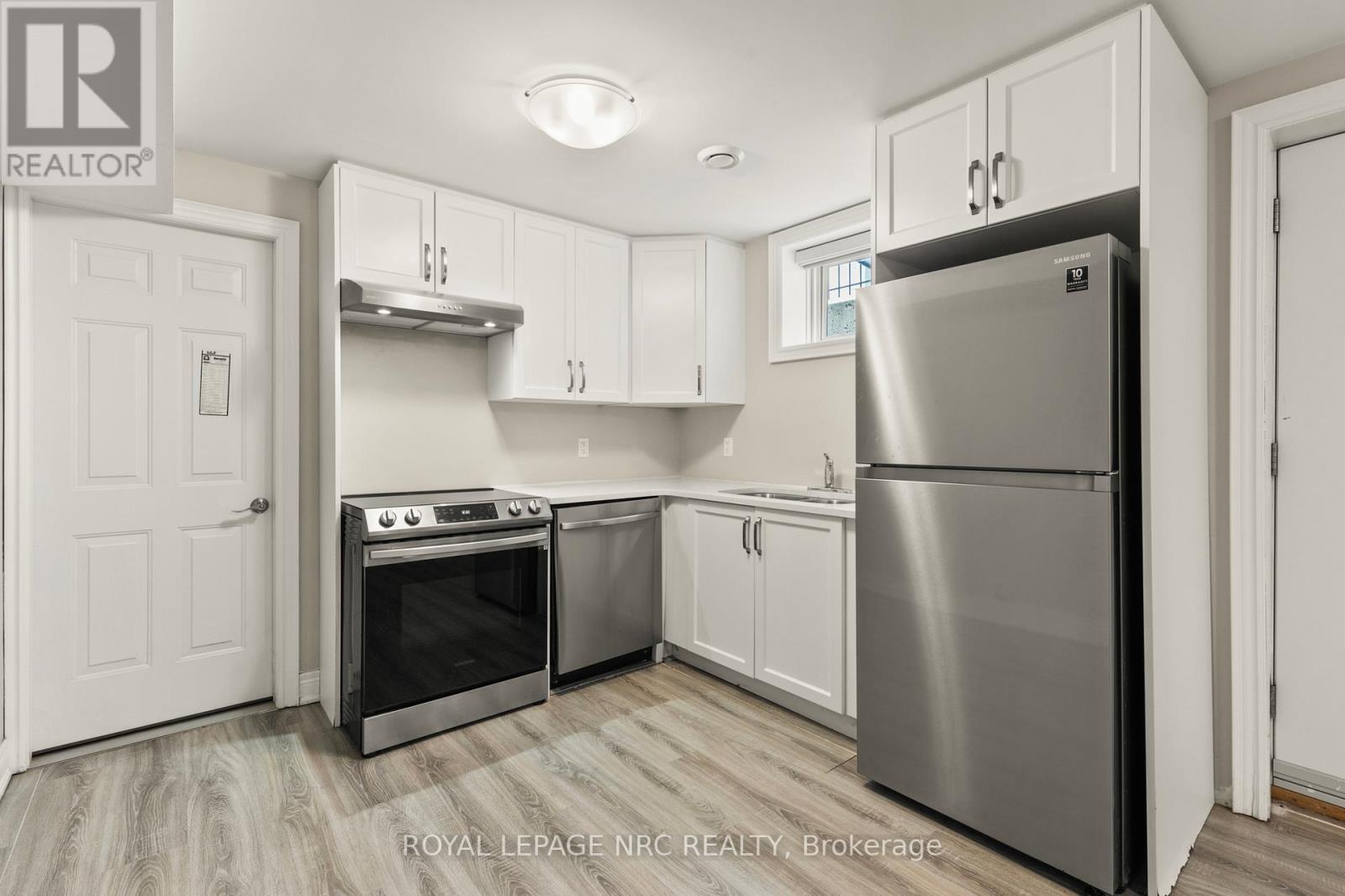 25 Autumn Avenue, Thorold, Ontario  L2V 0H2 - Photo 30 - X12371360