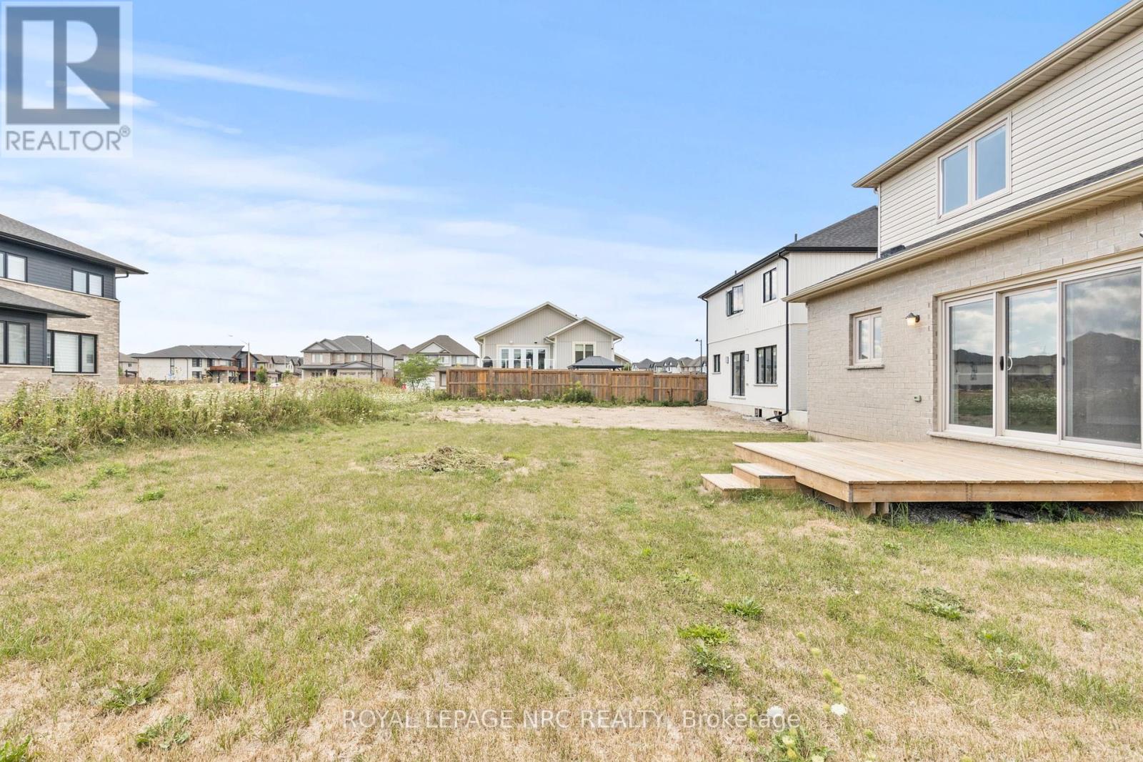 25 Autumn Avenue, Thorold, Ontario  L2V 0H2 - Photo 43 - X12371360