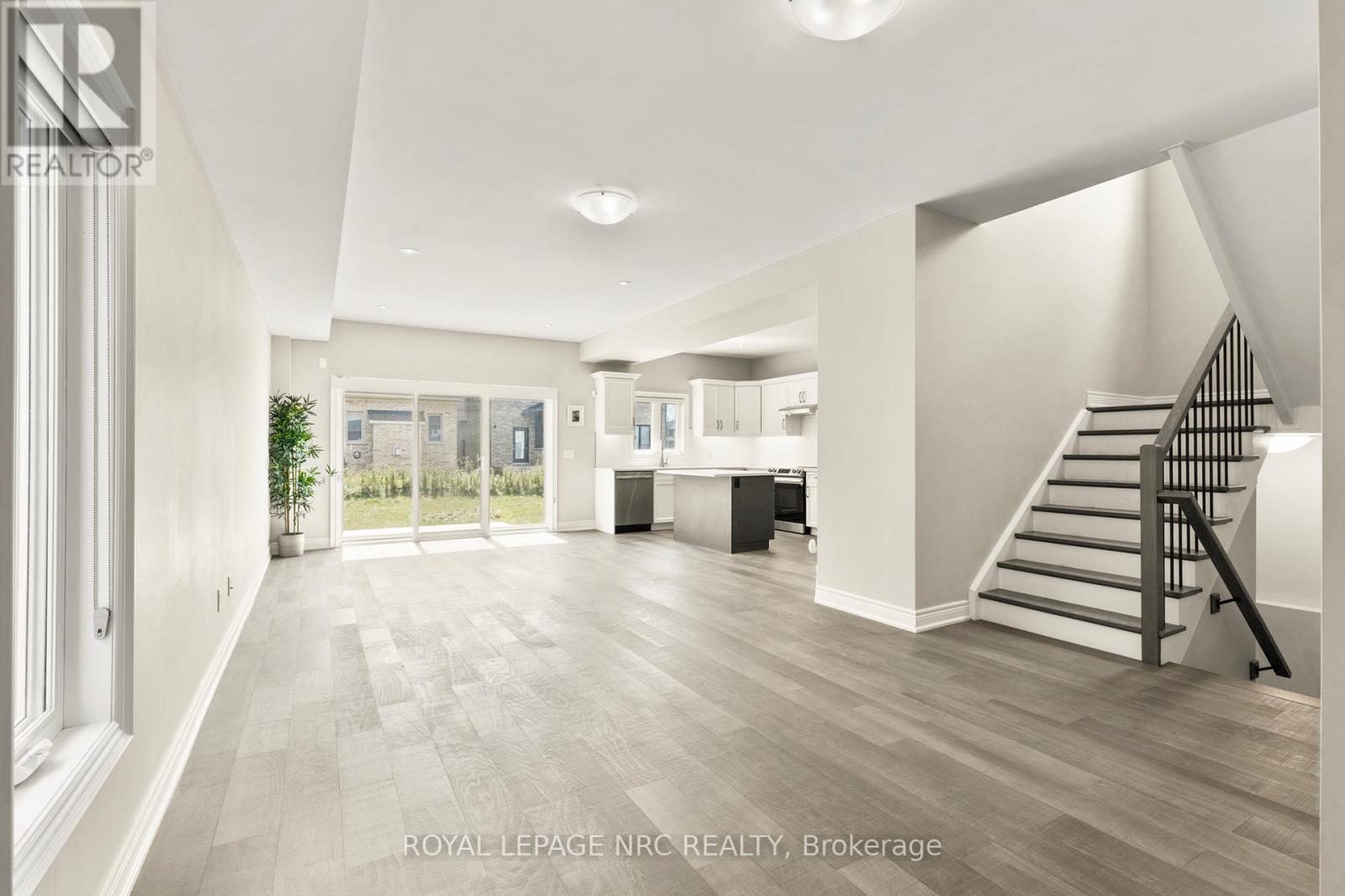 25 Autumn Avenue, Thorold, Ontario  L2V 0H2 - Photo 8 - X12371360