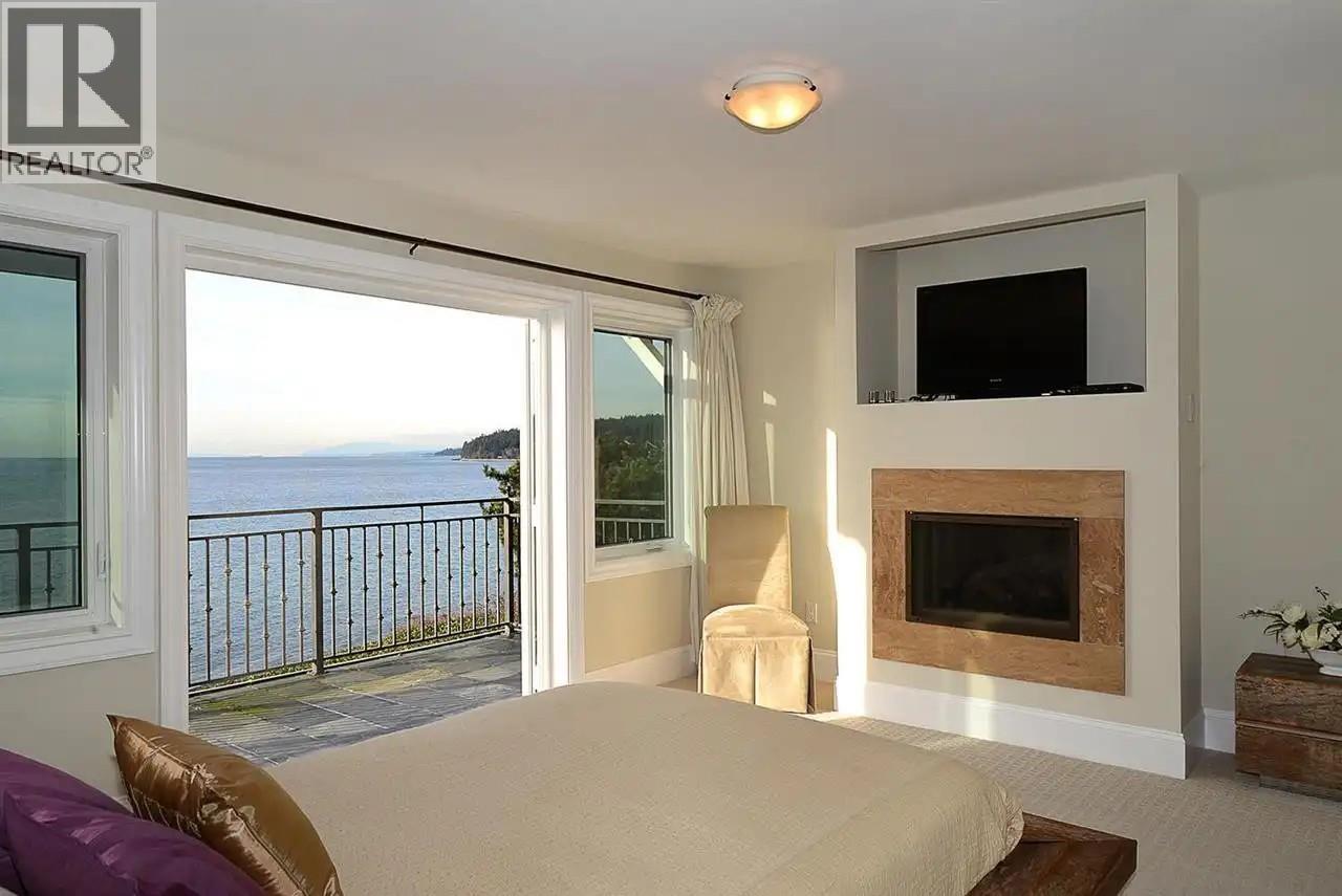 1698 Ocean Beach Esplanade, Gibsons, British Columbia  V0N 1V5 - Photo 10 - R3041660
