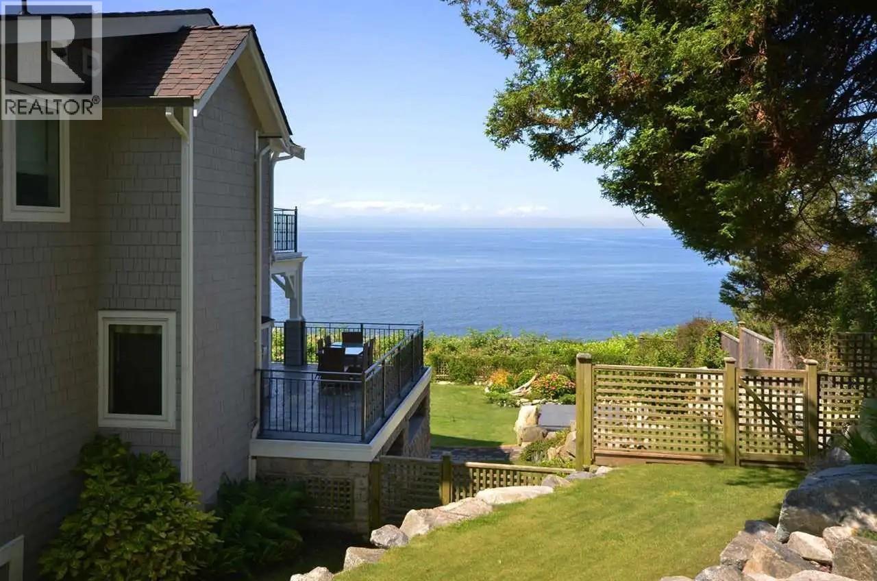 1698 Ocean Beach Esplanade, Gibsons, British Columbia  V0N 1V5 - Photo 14 - R3041660