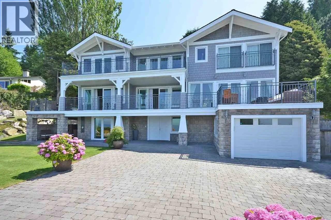 1698 Ocean Beach Esplanade, Gibsons, British Columbia  V0N 1V5 - Photo 2 - R3041660