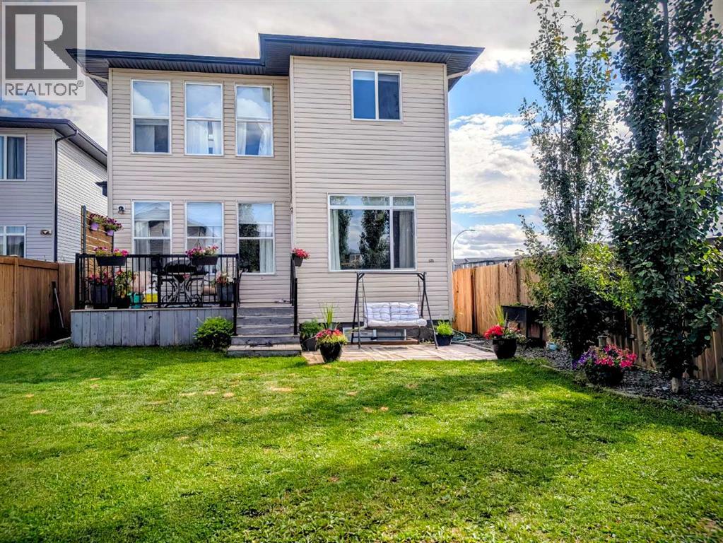 Property at 7 Greywolf Road N image 4