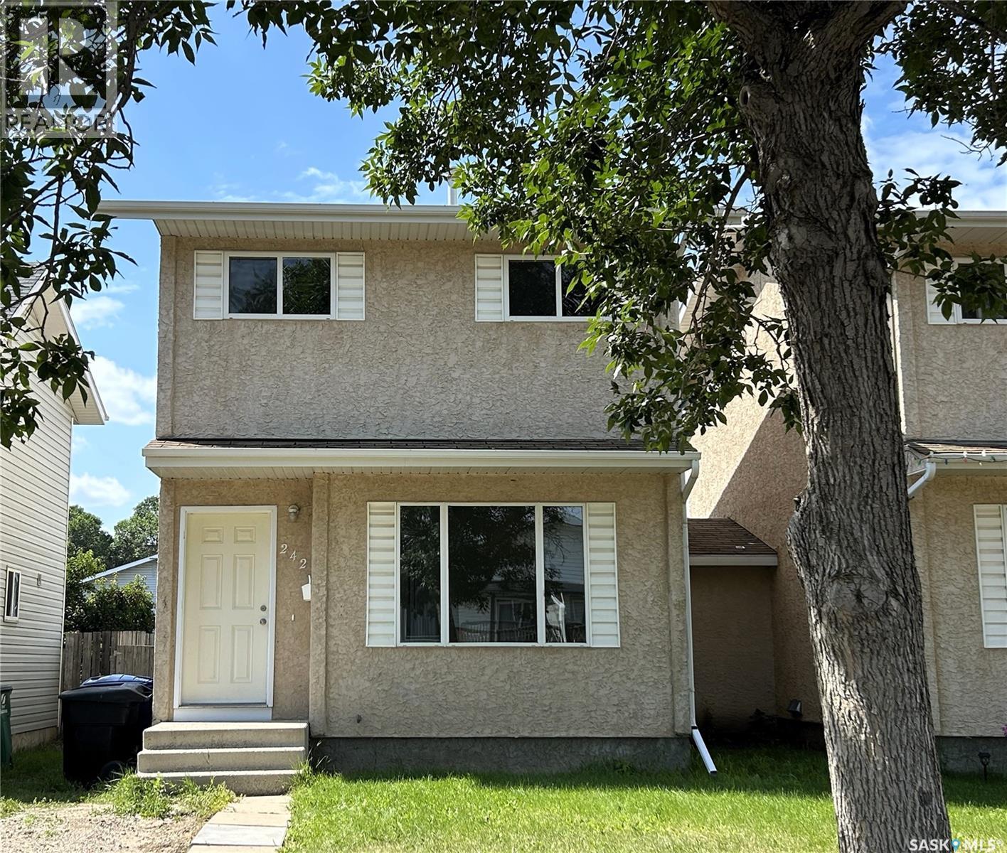 242 Lochrie CRESCENT, Saskatoon, Saskatchewan