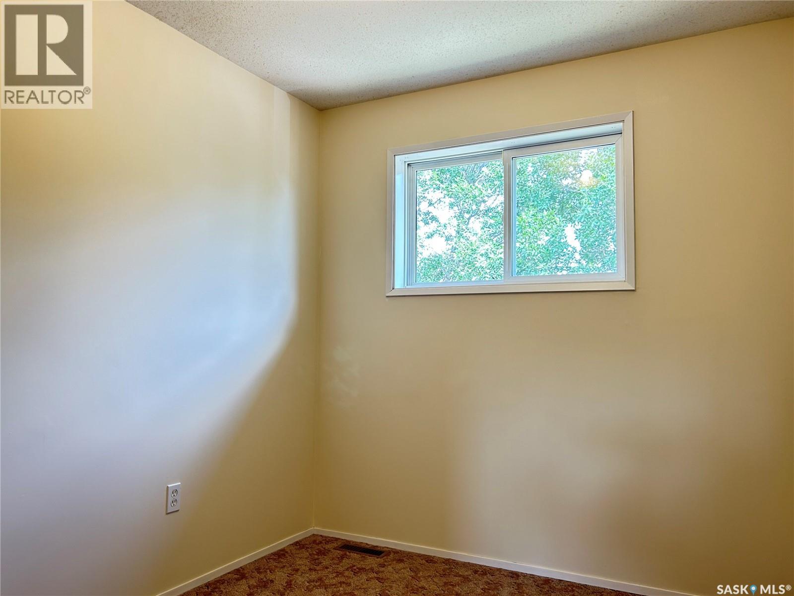 242 Lochrie Crescent, Saskatoon, Saskatchewan  S7M 5E4 - Photo 17 - SK017038