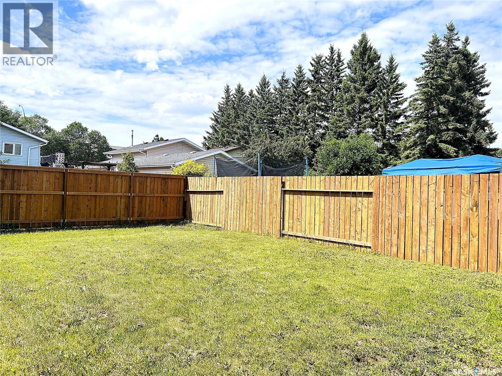 242 Lochrie Crescent, Saskatoon, Saskatchewan  S7M 5E4 - Photo 31 - SK017038