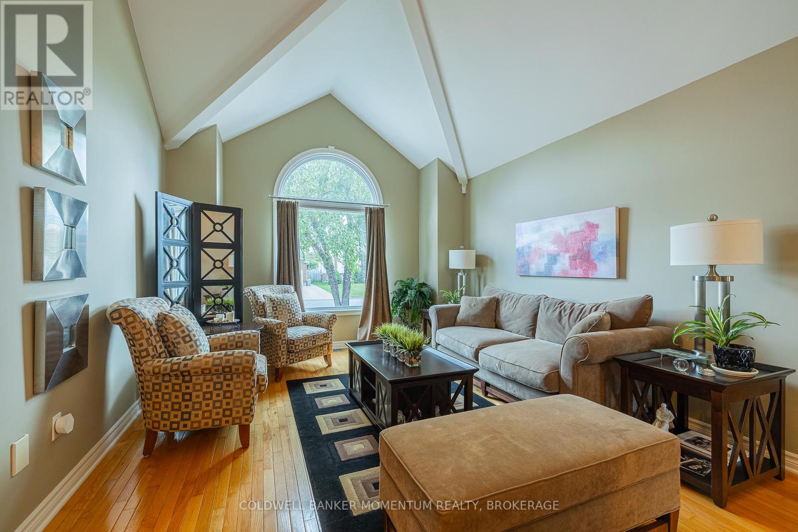 13 Willow Court, Thorold, Ontario  L2V 4Z8 - Photo 6 - X12371368