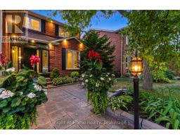 230 POOLE DRIVE, Oakville, Ontario