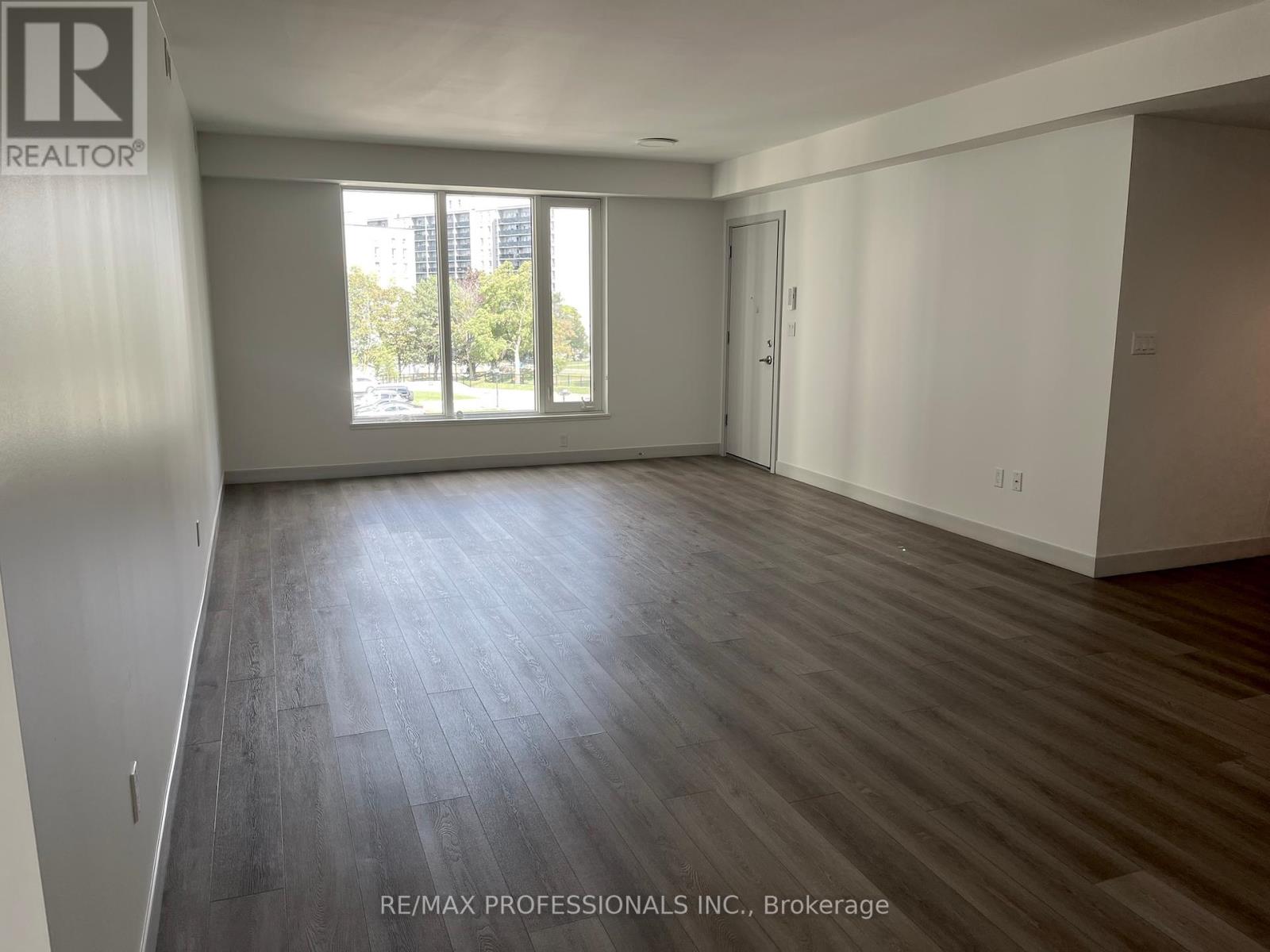 301 - 37 Antrim Crescent, Toronto, Ontario  M1P 0E8 - Photo 5 - E12371385