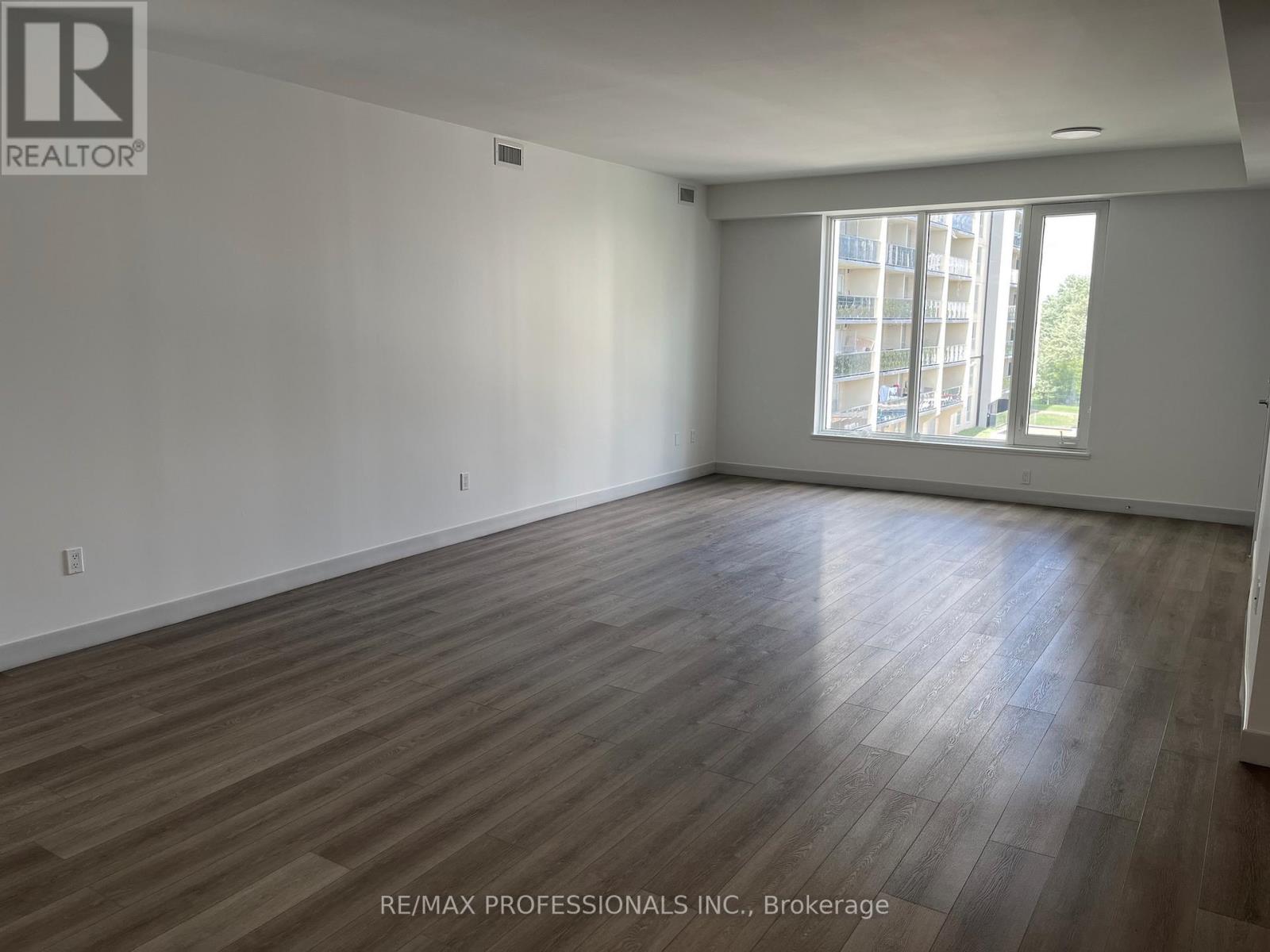 301 - 37 Antrim Crescent, Toronto, Ontario  M1P 0E8 - Photo 7 - E12371385