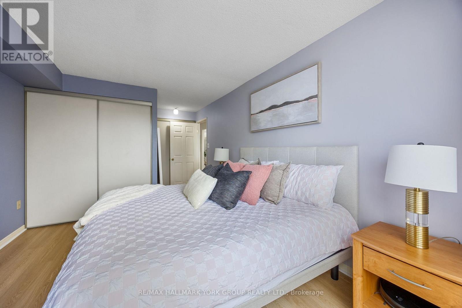 301 - 309 Major Mackenzie Drive, Richmond Hill, Ontario  L4C 9V5 - Photo 10 - N12371390