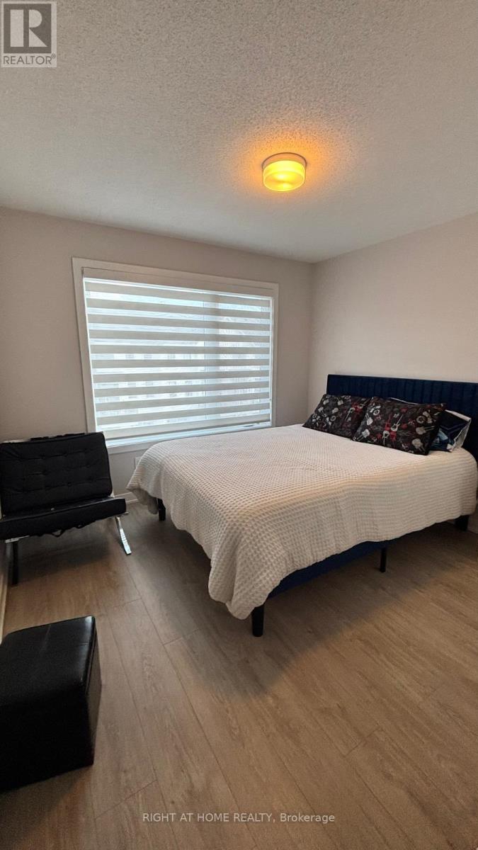 42 Stitch Mews, Ottawa, Ontario  K0A 2Z0 - Photo 4 - X12363831