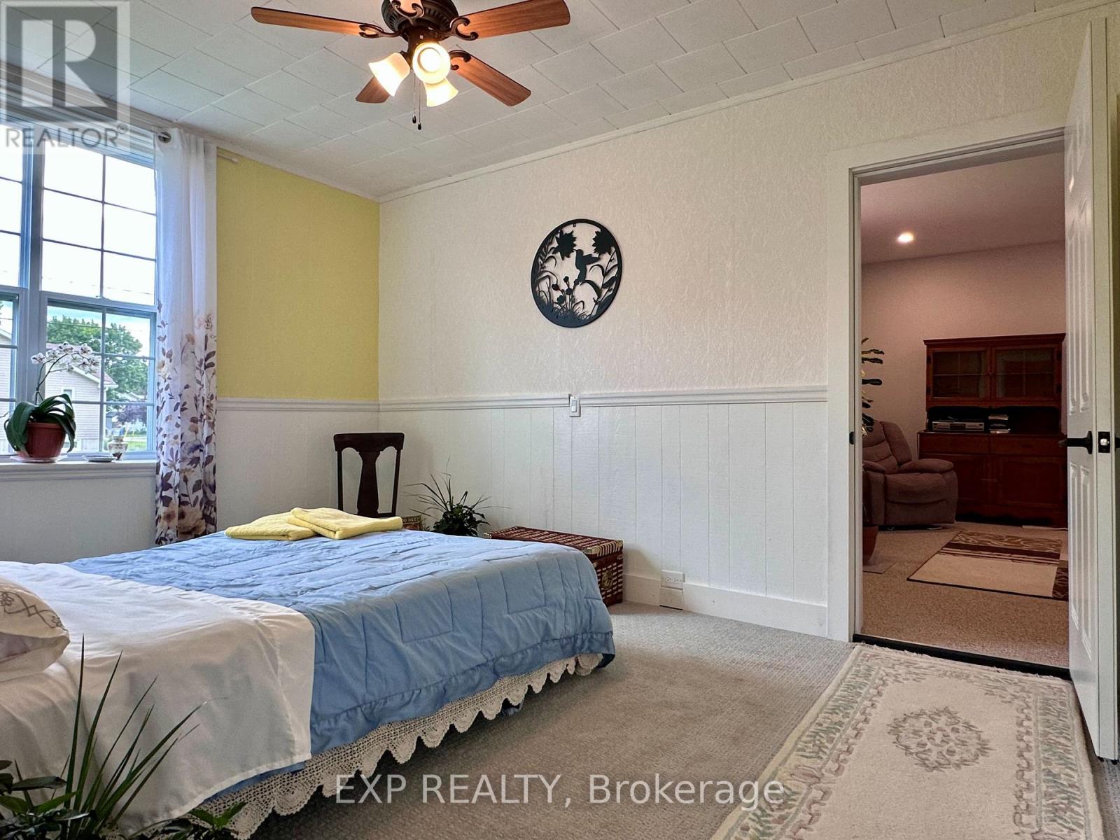 76 Sarah Street, Lambton Shores, Ontario  N0M 2M0 - Photo 16 - X12371428