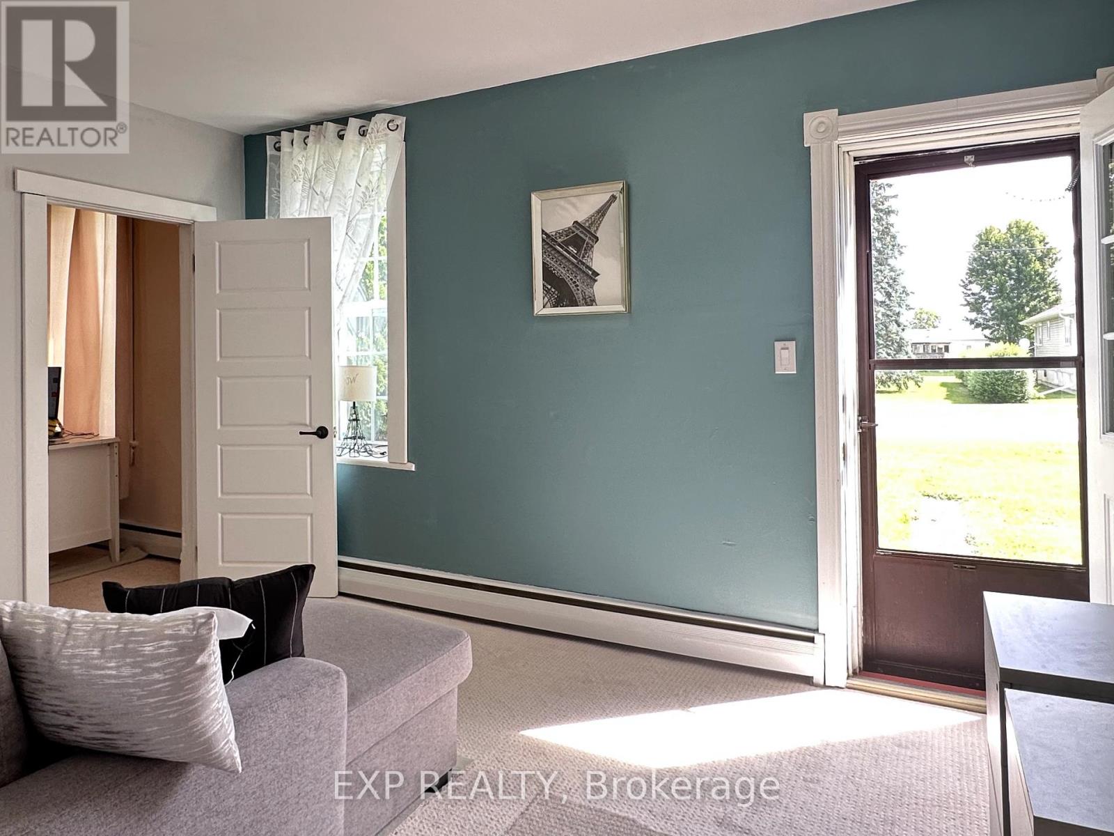 76 Sarah Street, Lambton Shores, Ontario  N0M 2M0 - Photo 19 - X12371428