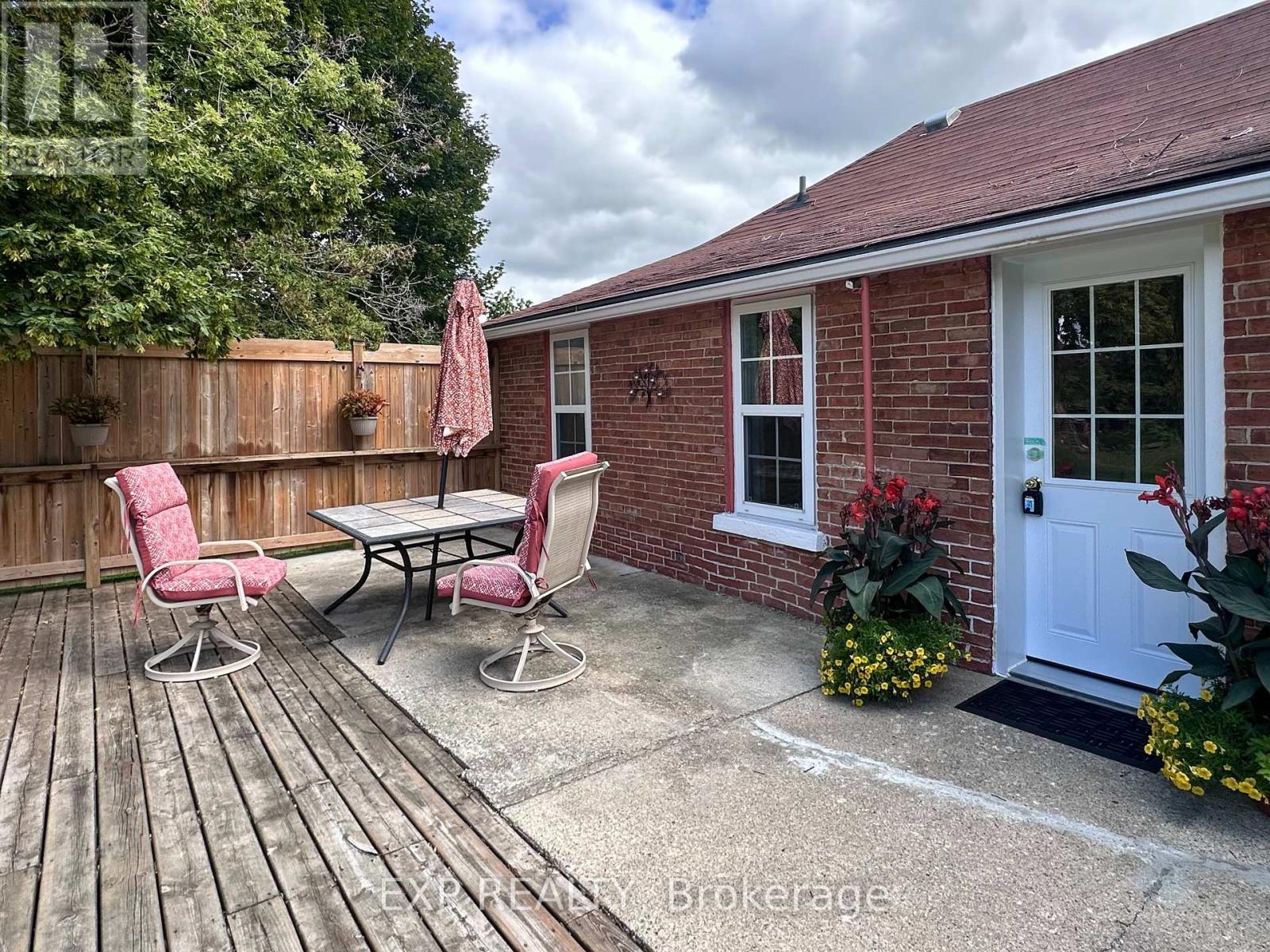 76 Sarah Street, Lambton Shores, Ontario  N0M 2M0 - Photo 25 - X12371428