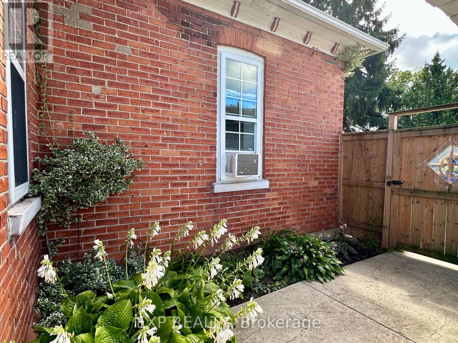 76 Sarah Street, Lambton Shores, Ontario  N0M 2M0 - Photo 34 - X12371428