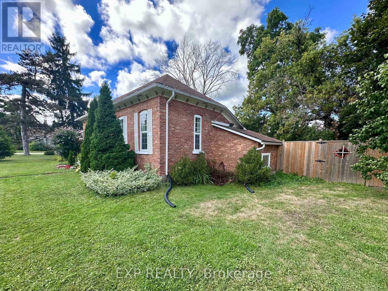 76 Sarah Street, Lambton Shores, Ontario  N0M 2M0 - Photo 39 - X12371428