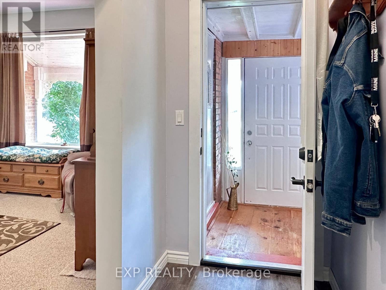 76 Sarah Street, Lambton Shores, Ontario  N0M 2M0 - Photo 4 - X12371428
