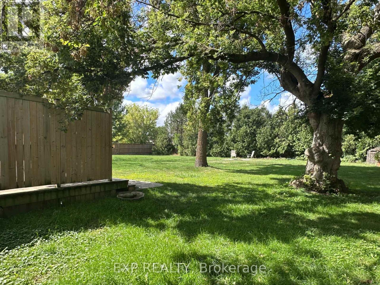 76 Sarah Street, Lambton Shores, Ontario  N0M 2M0 - Photo 41 - X12371428