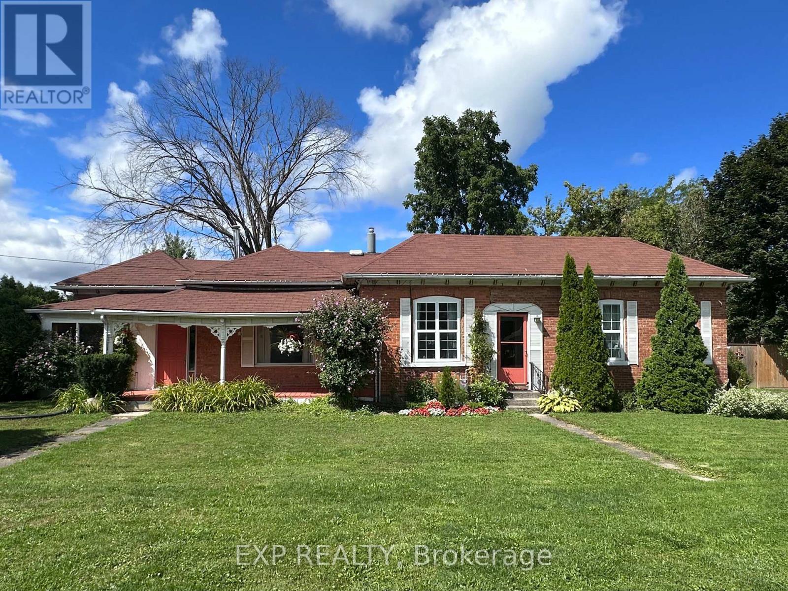 76 Sarah Street, Lambton Shores, Ontario  N0M 2M0 - Photo 43 - X12371428
