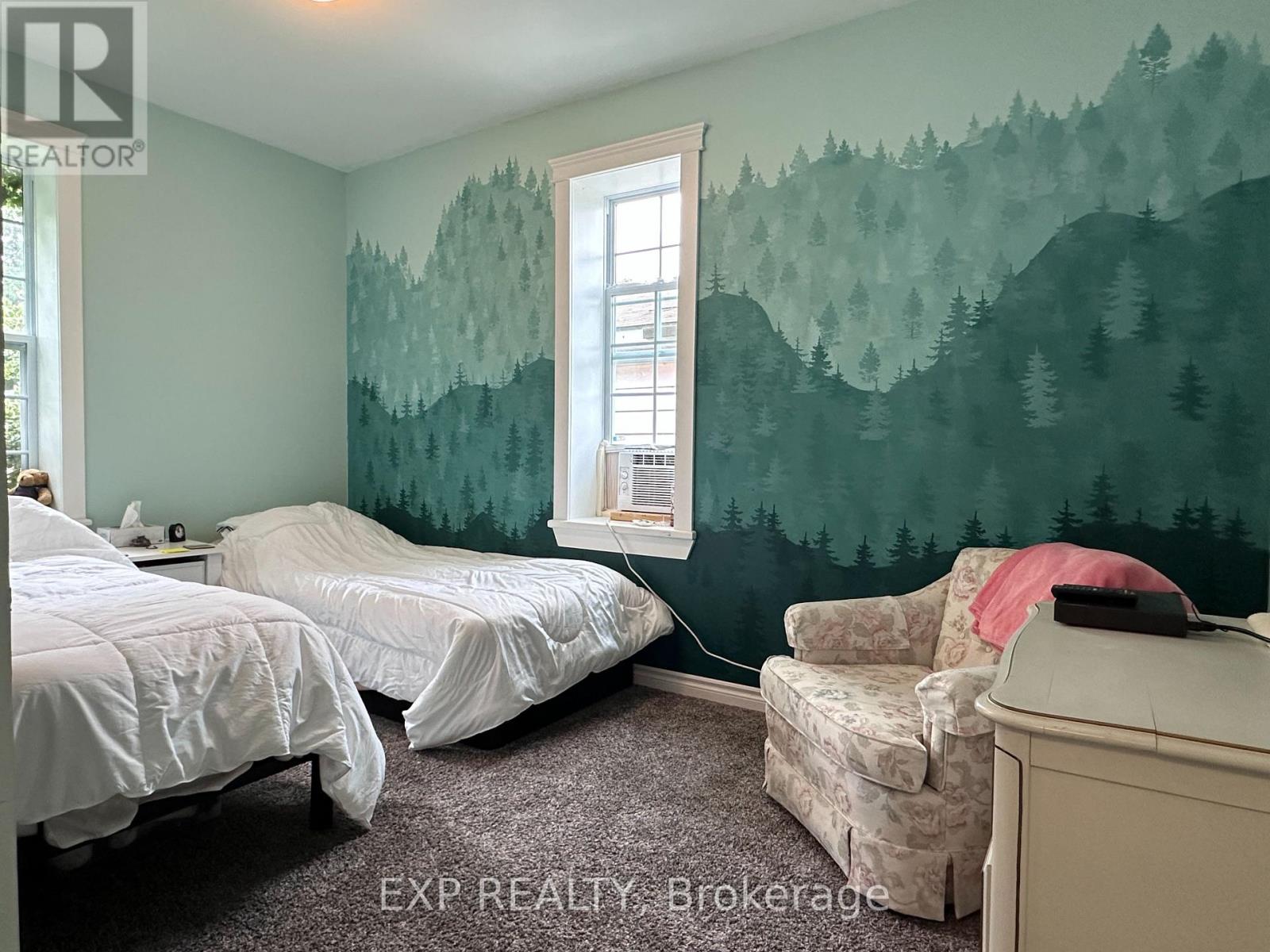 76 Sarah Street, Lambton Shores, Ontario  N0M 2M0 - Photo 7 - X12371428