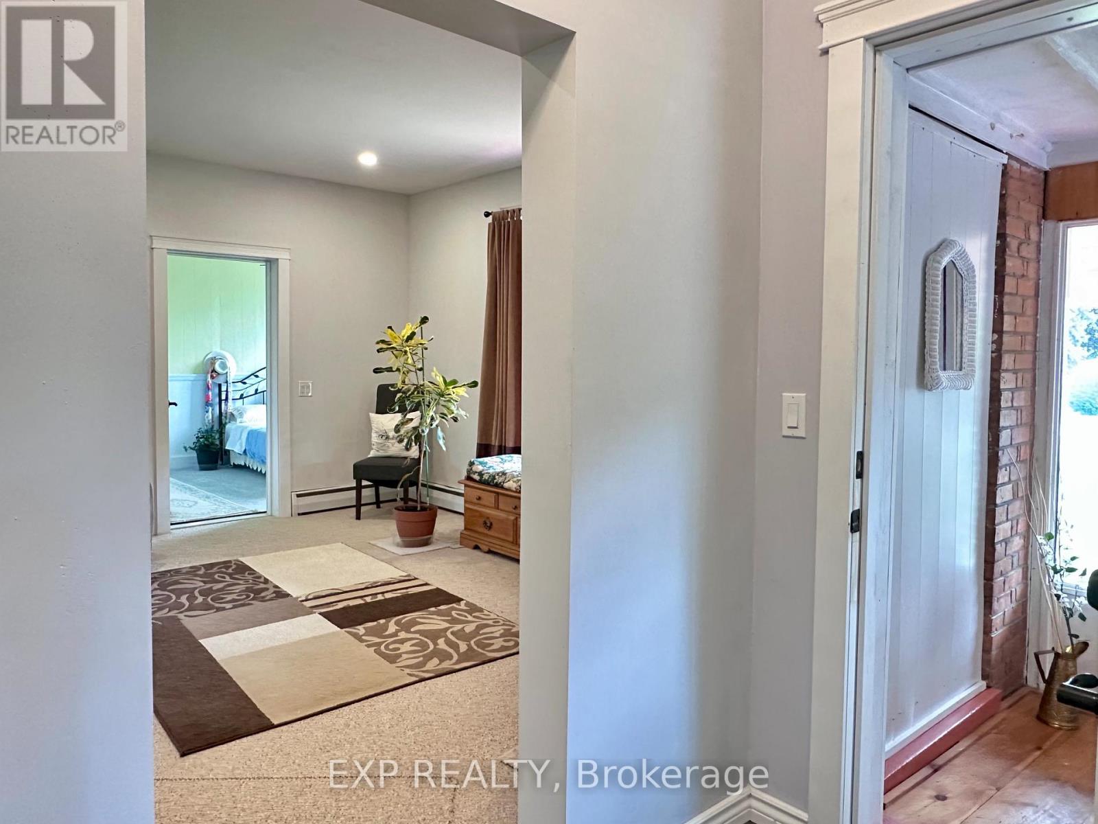 76 Sarah Street, Lambton Shores, Ontario  N0M 2M0 - Photo 8 - X12371428