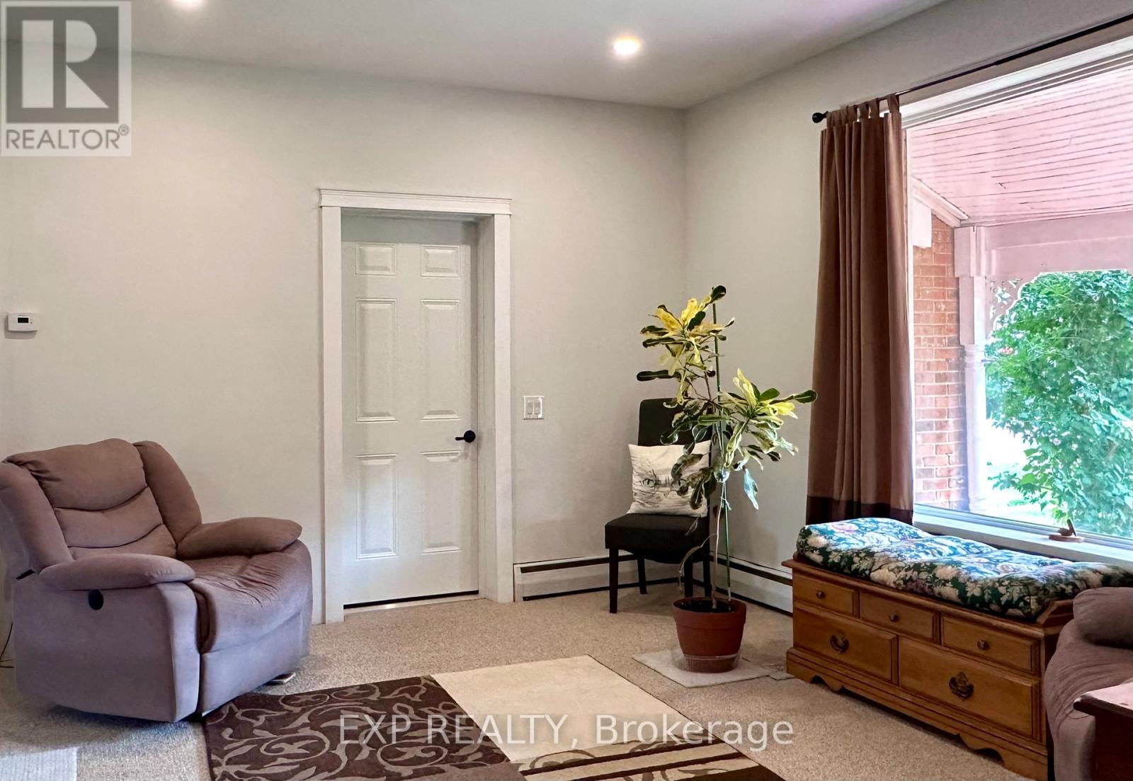 76 Sarah Street, Lambton Shores, Ontario  N0M 2M0 - Photo 9 - X12371428