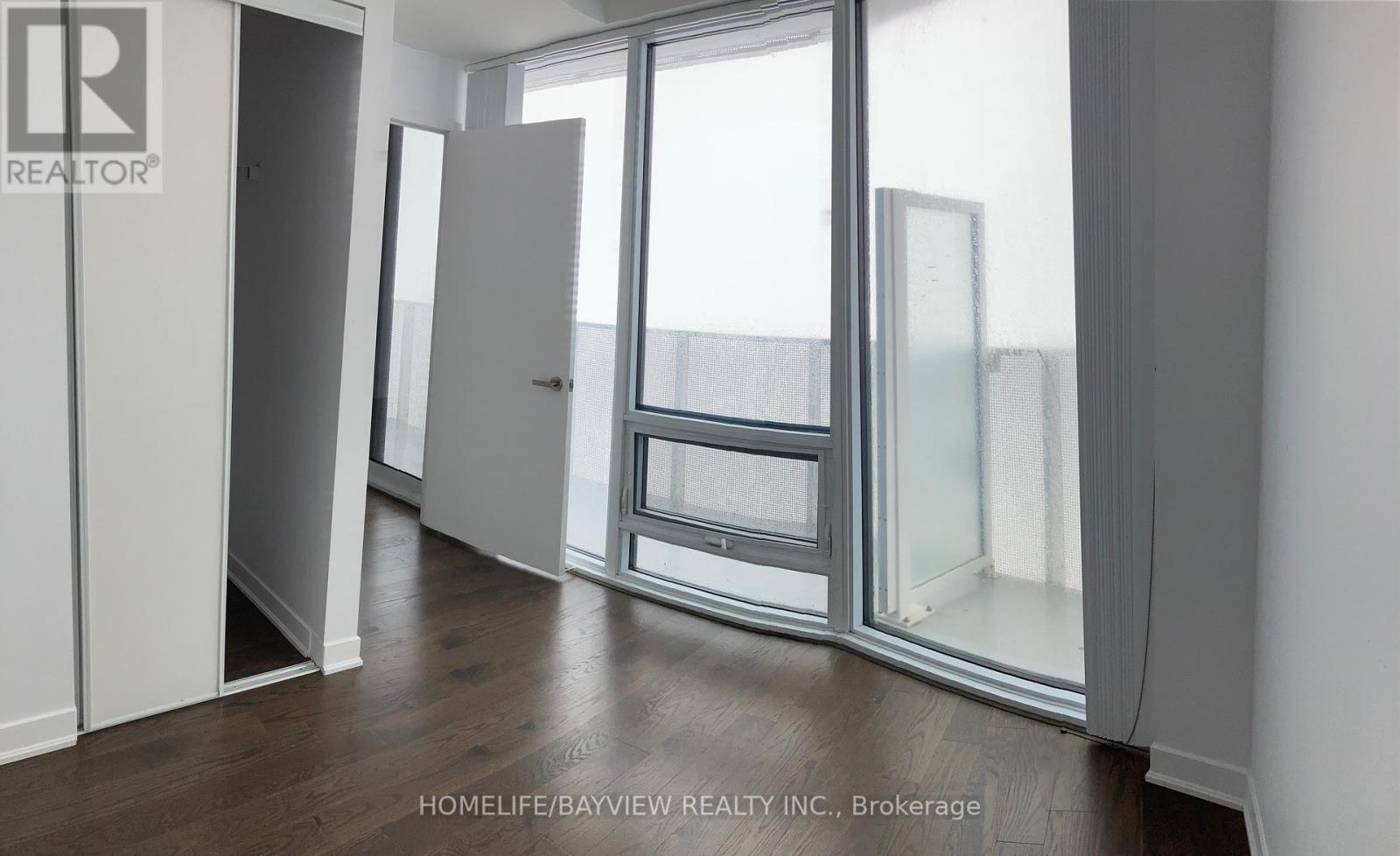 6601 - 88 Harbour Street, Toronto, Ontario  M5J 0C3 - Photo 7 - C12371412