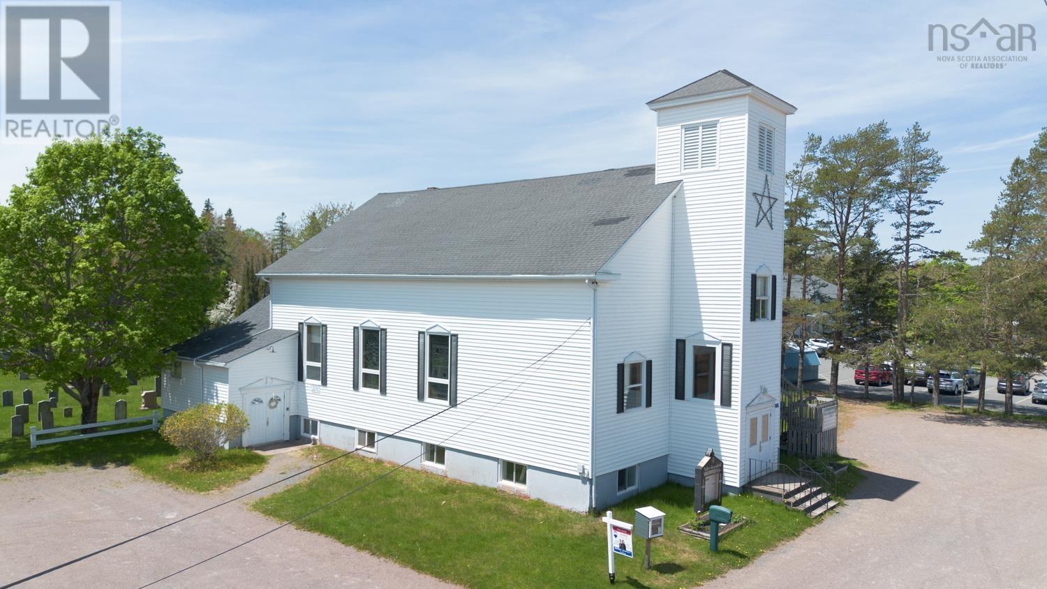110 Salmon River Road, Valley, Nova Scotia  B6L 2S5 - Photo 1 - 202507474