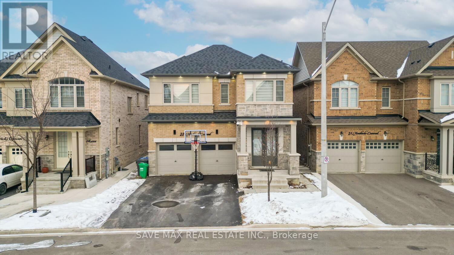 Property at 23 HENDRICKS CRESCENT image 1