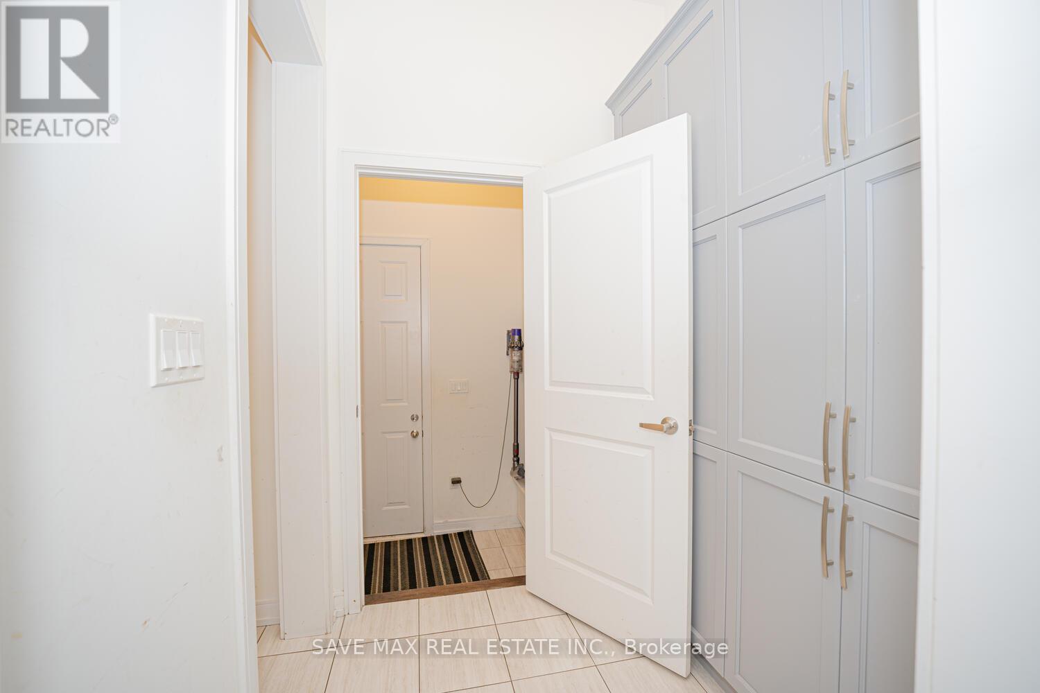 23 Hendricks Crescent, Brampton, Ontario  L6Y 4L2 - Photo 14 - W12371444