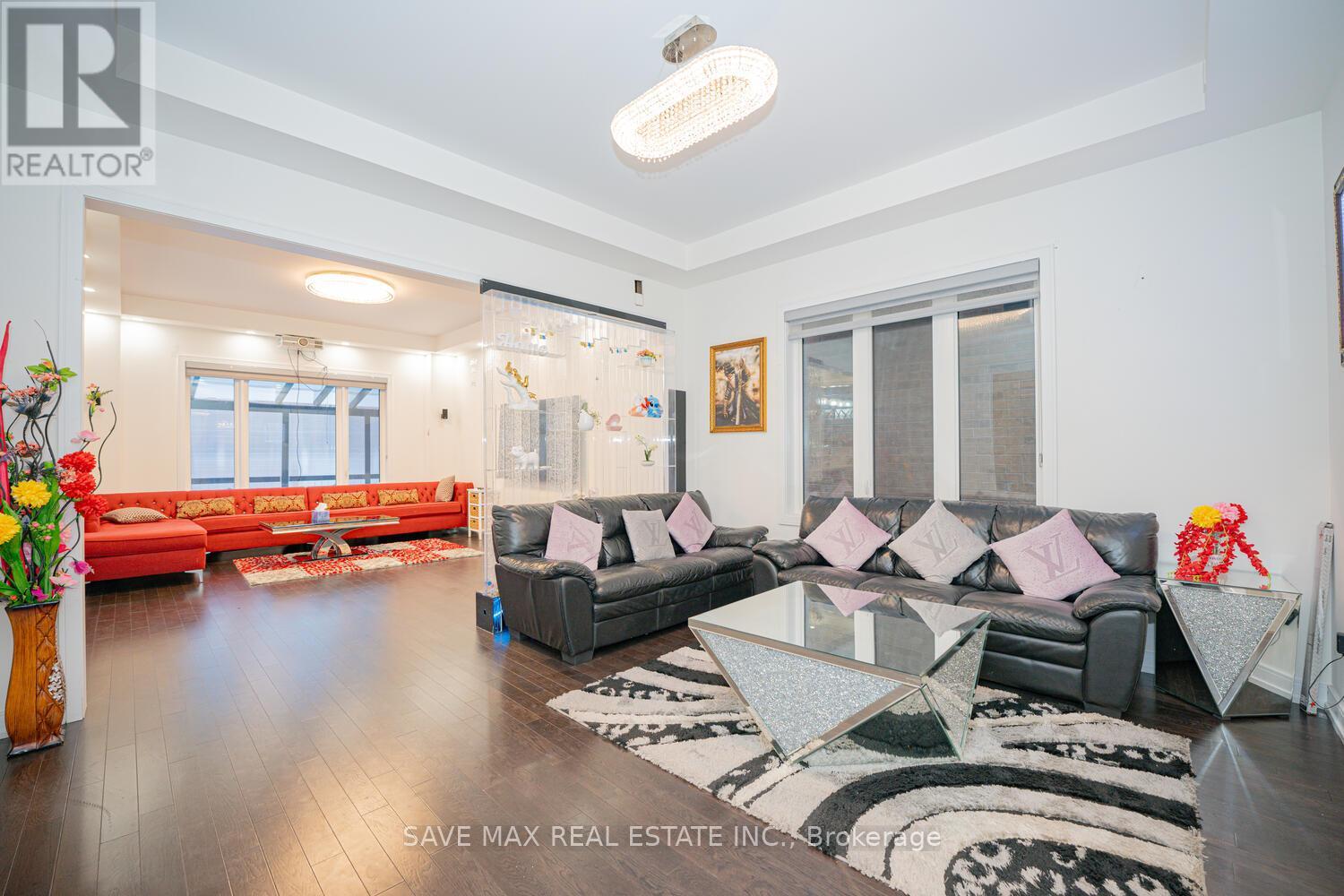 23 Hendricks Crescent, Brampton, Ontario  L6Y 4L2 - Photo 6 - W12371444