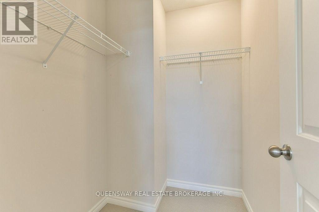 1361 Michael Circle, London East, Ontario  N5V 0B8 - Photo 13 - X12371420