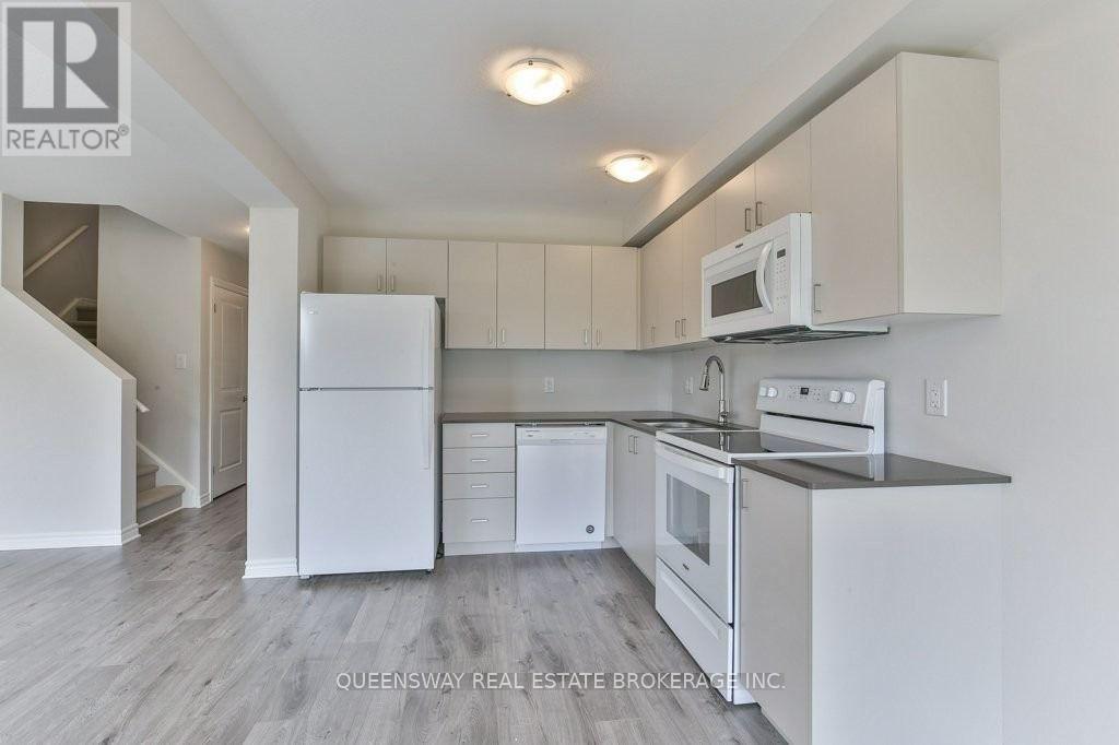 1361 Michael Circle, London East, Ontario  N5V 0B8 - Photo 5 - X12371420