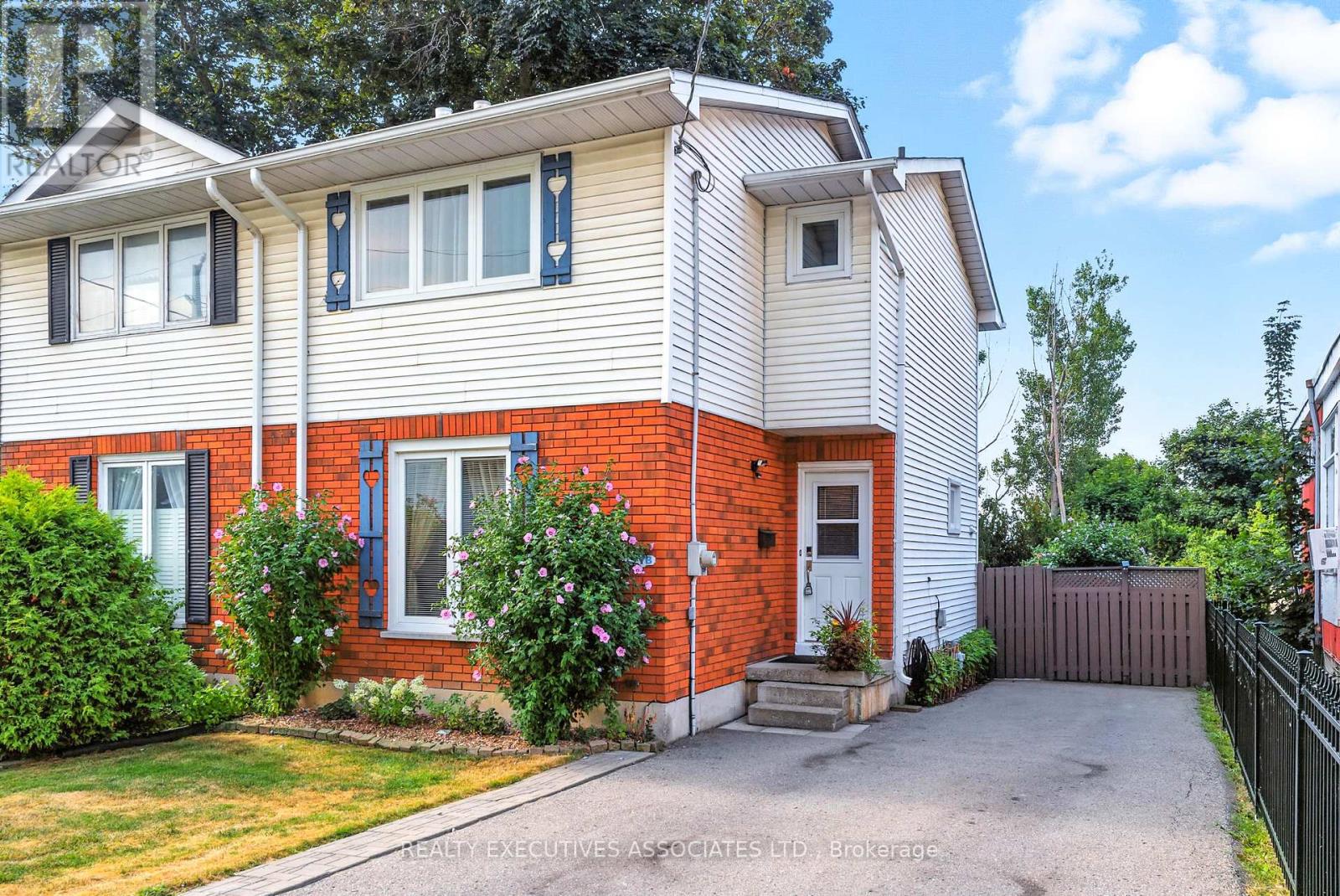 77b Queen Street, Clarington, Ontario  L1C 1M5 - Photo 1 - E12349897