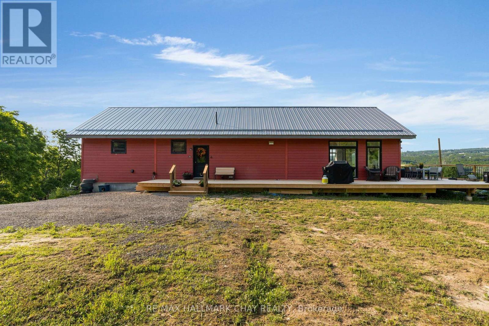 7724 County Road 9, Clearview, Ontario  L0M 1G0 - Photo 2 - S12355247