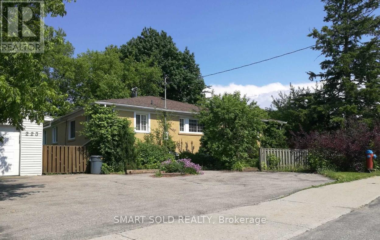 2 - 223 BROWNDALE CRES LOWER, Richmond Hill, Ontario
