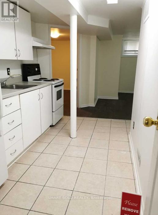 2 - 223 Browndale Cres Lower, Richmond Hill, Ontario  L4C 3H9 - Photo 3 - N12371457