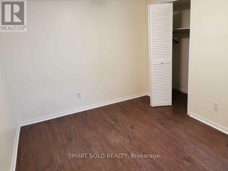 2 - 223 Browndale Cres Lower, Richmond Hill, Ontario  L4C 3H9 - Photo 7 - N12371457