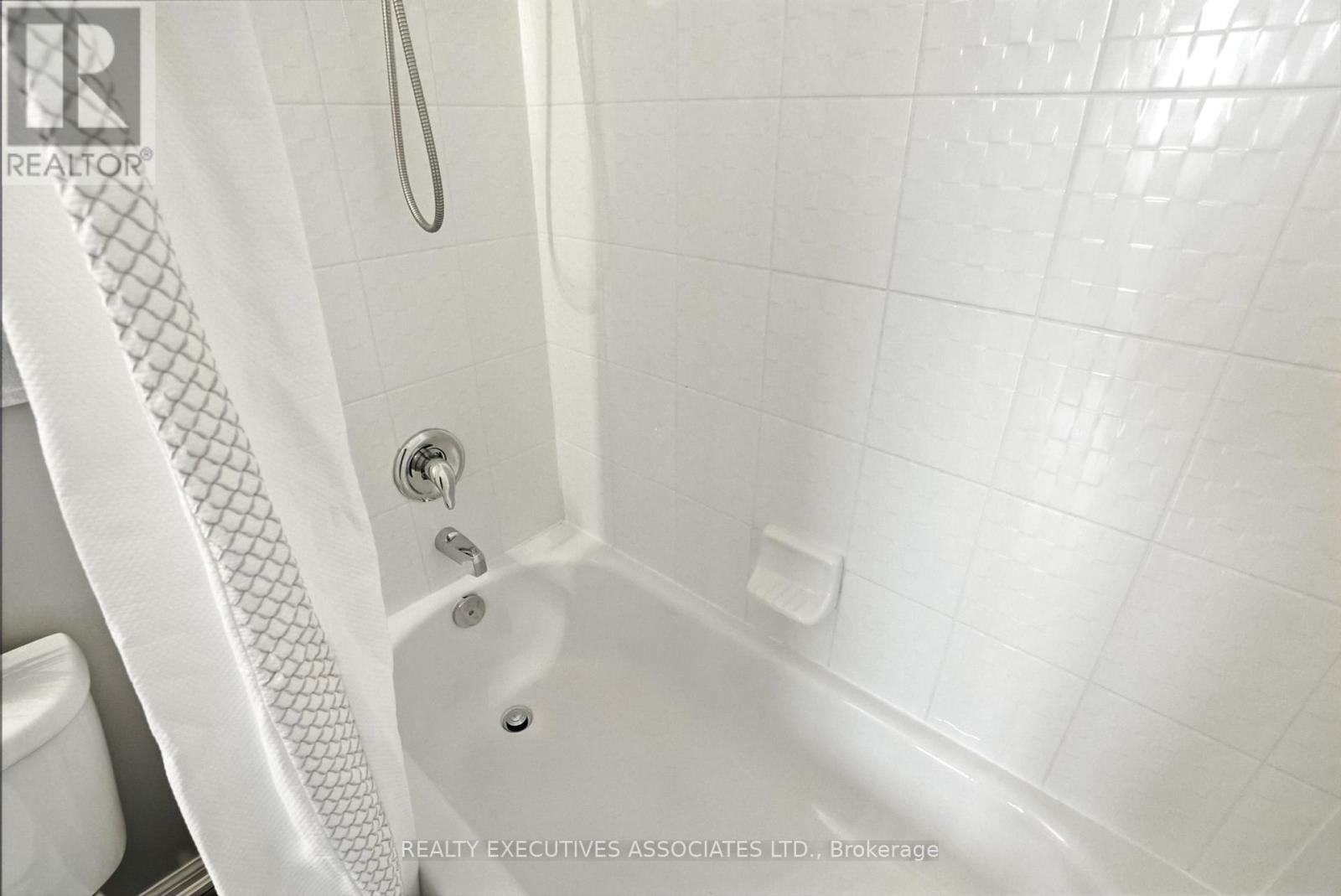 411 - 84 Aspen Springs Drive, Clarington, Ontario  L1C 0V3 - Photo 24 - E12252671