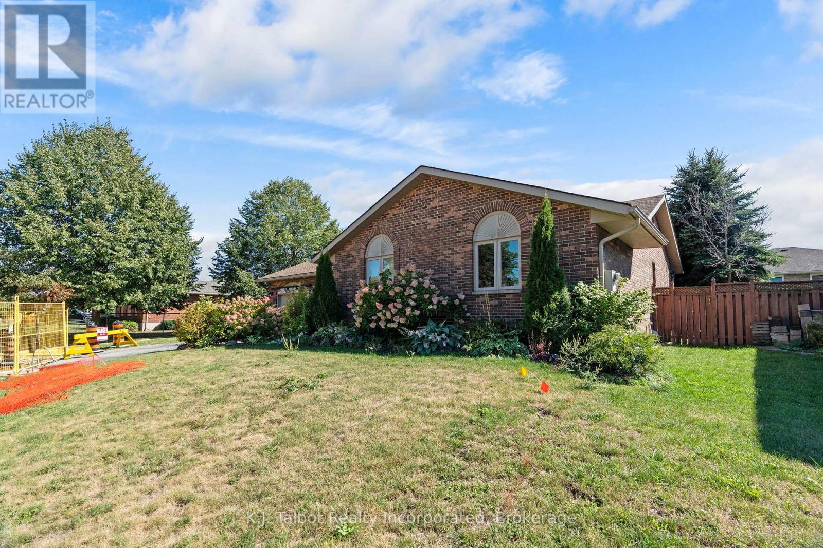47 Suncoast Drive W, Goderich, Ontario  N7A 4H1 - Photo 43 - X12370888