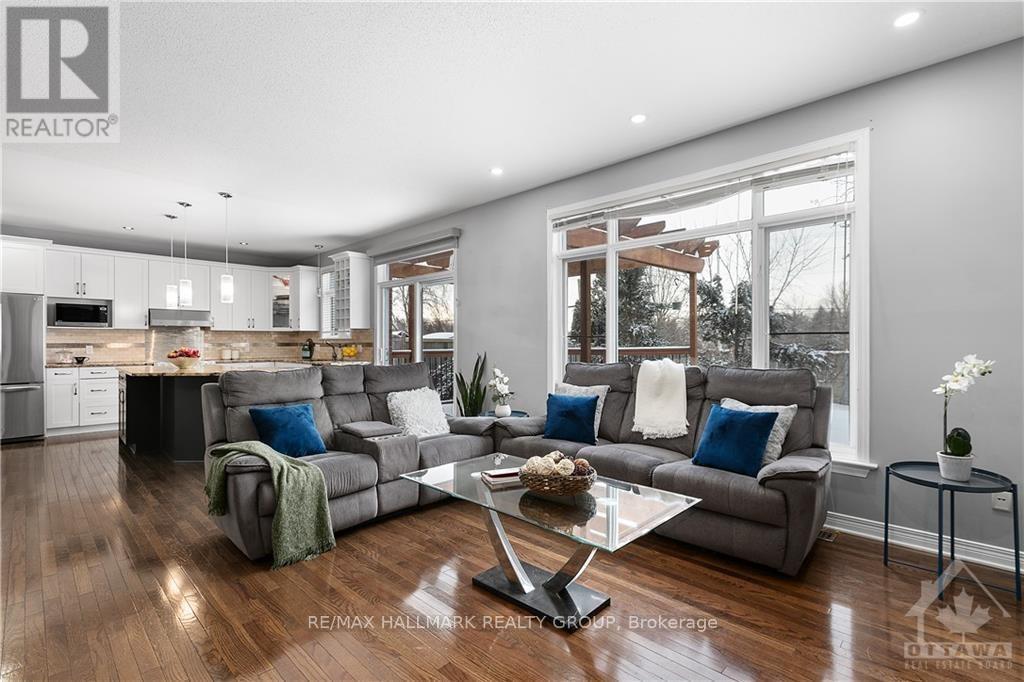 4464 Shoreline Drive, Ottawa, Ontario  K1V 1R7 - Photo 4 - X12371487