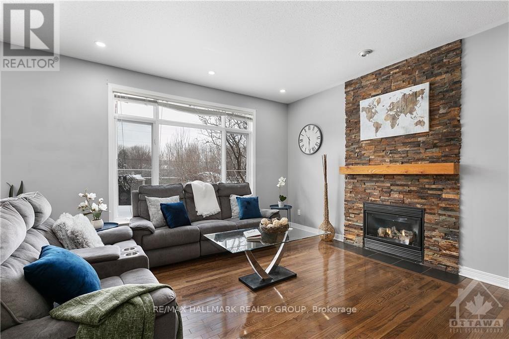 4464 Shoreline Drive, Ottawa, Ontario  K1V 1R7 - Photo 5 - X12371487