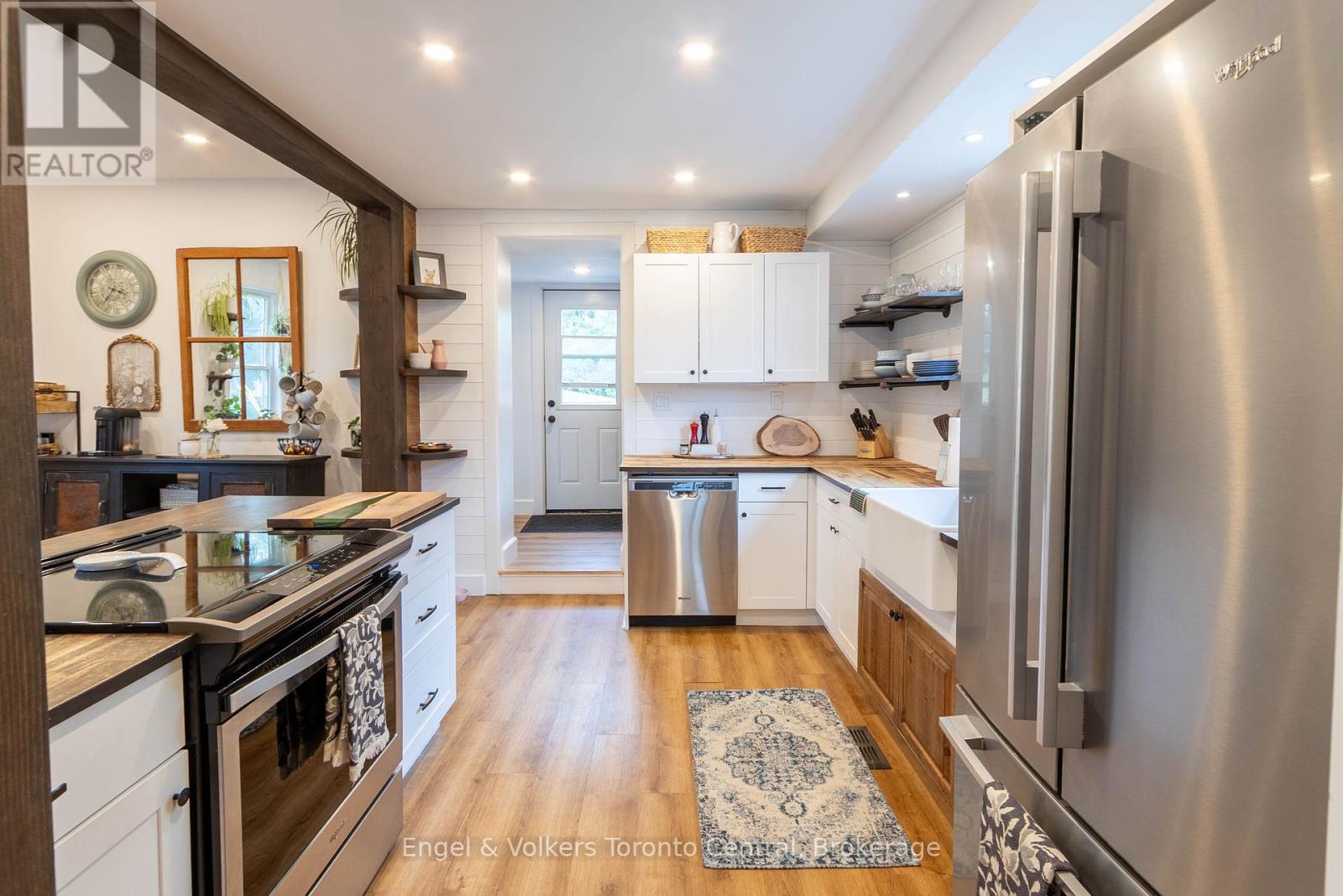 67 Ontario Street, Bracebridge, Ontario  P1L 2A3 - Photo 4 - X12371467