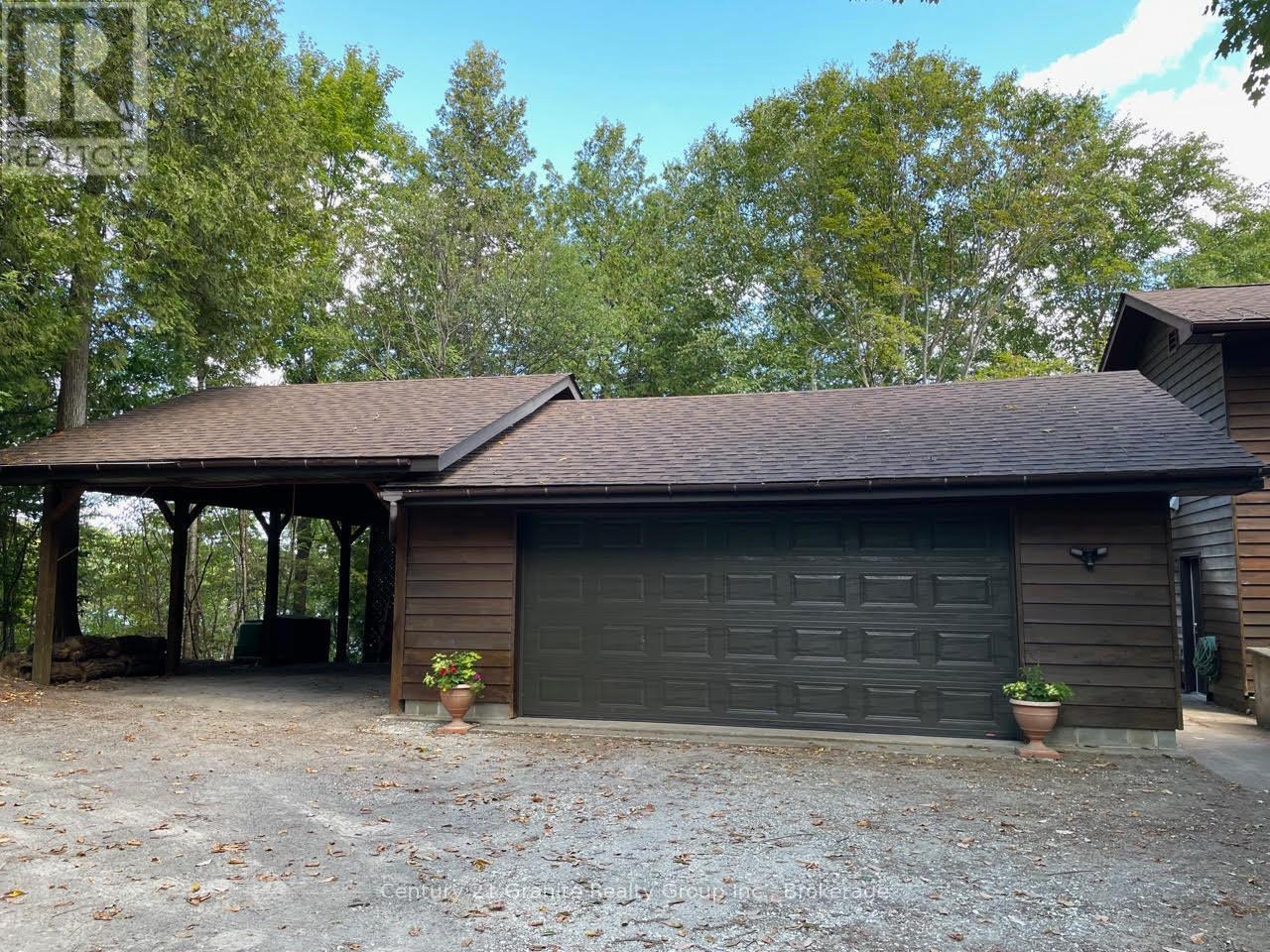 1119 Wampum Road, Dysart Et Al (Dudley), Ontario  K0M 1S0 - Photo 44 - X12371488