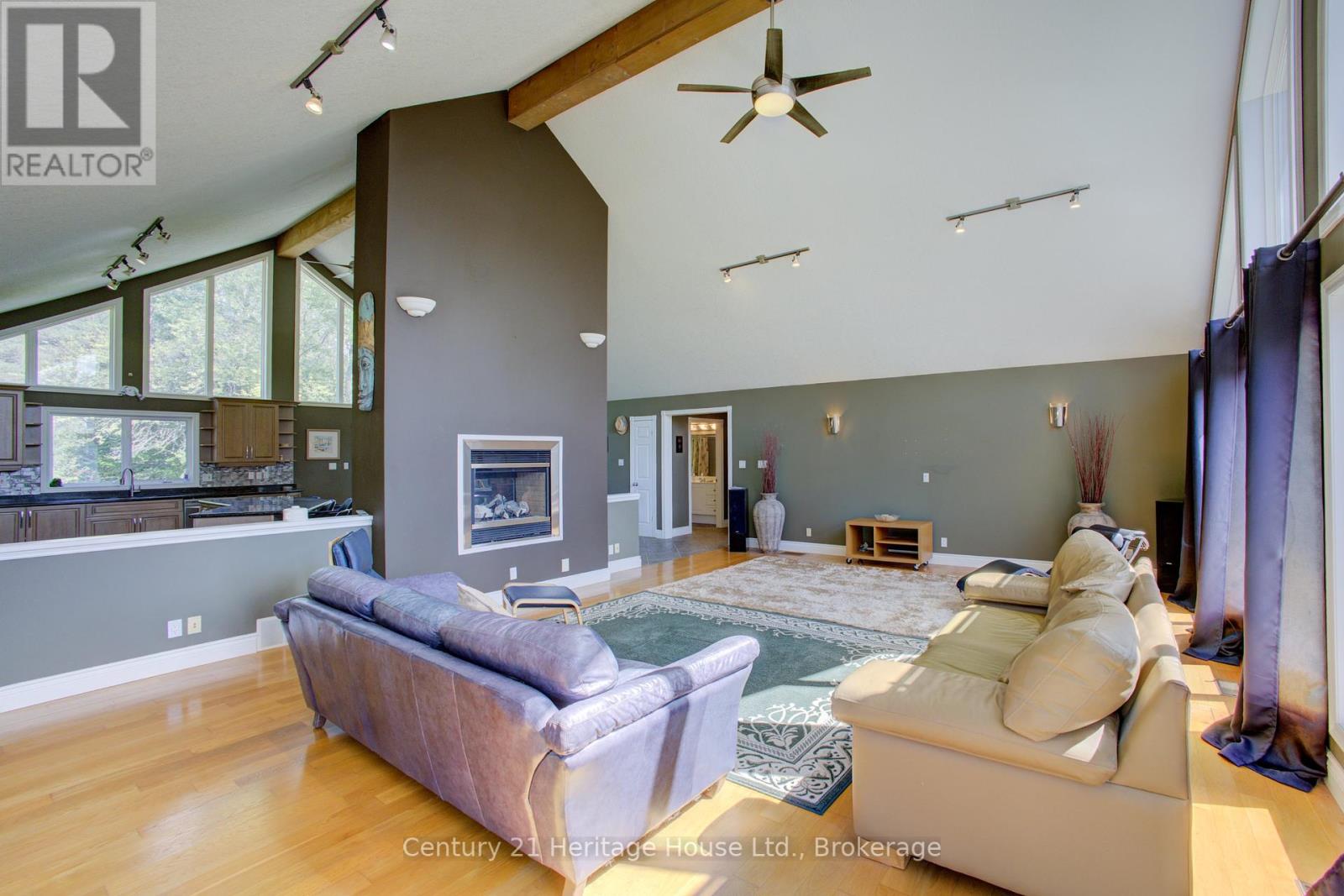 323179 Durham Road E, West Grey, Ontario  N0G 1R0 - Photo 13 - X12371489