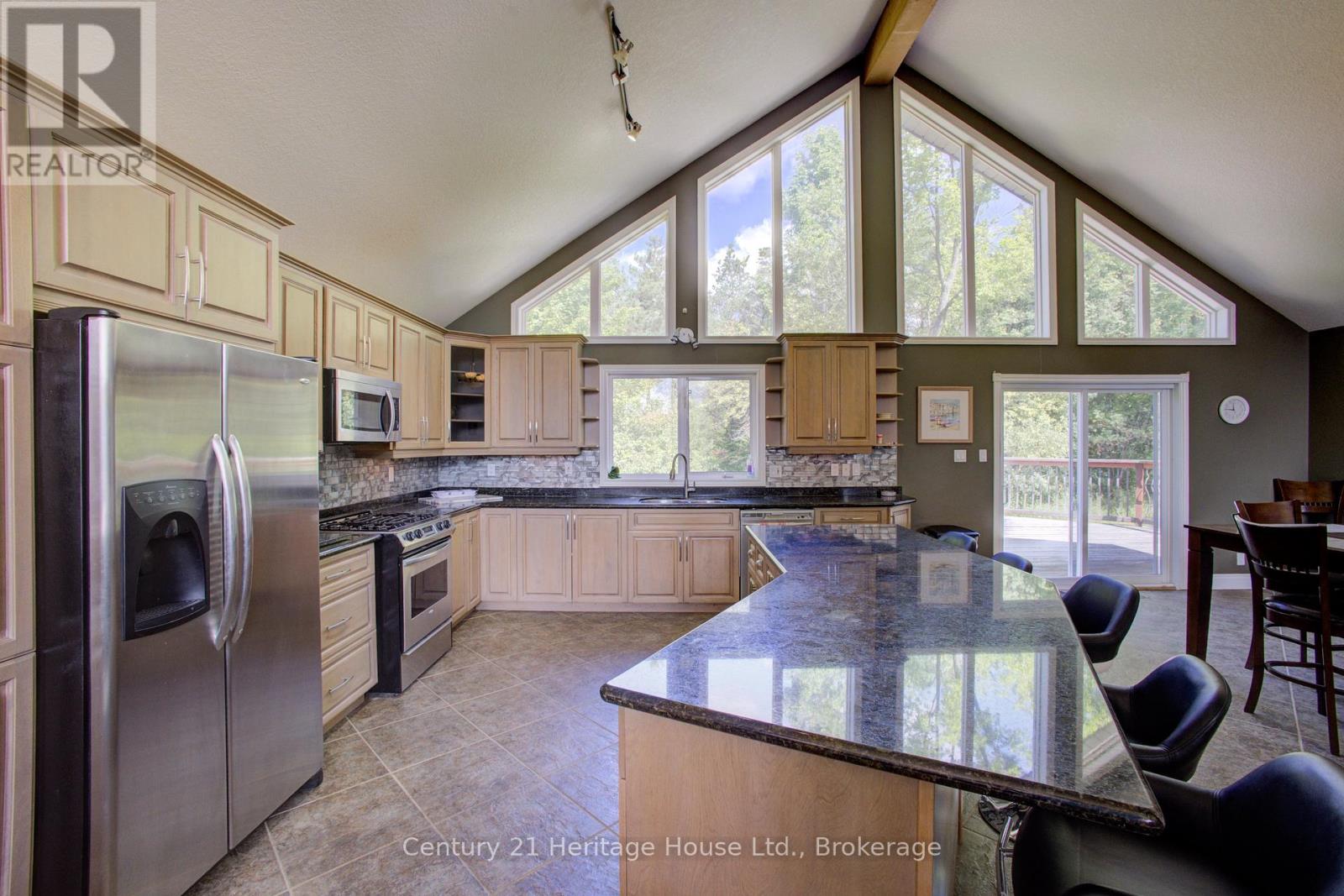 323179 Durham Road E, West Grey, Ontario  N0G 1R0 - Photo 21 - X12371489