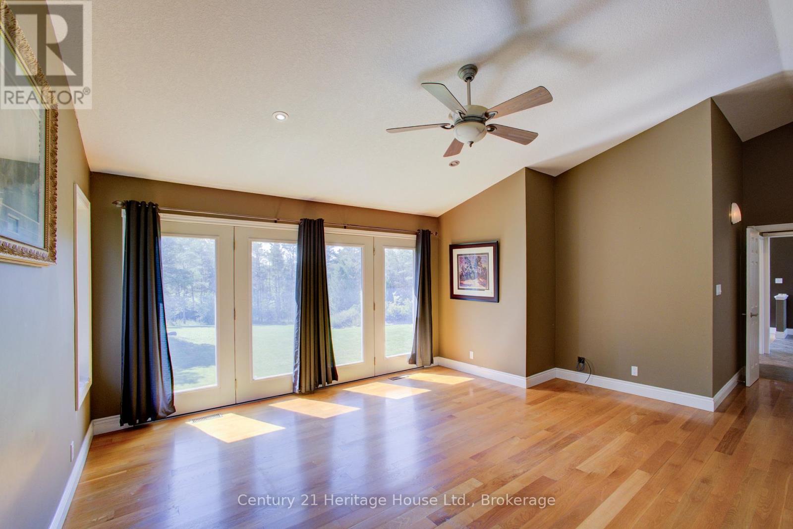323179 Durham Road E, West Grey, Ontario  N0G 1R0 - Photo 25 - X12371489